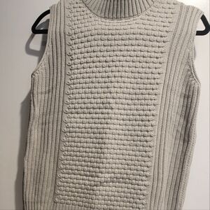 NWT Sleeveless Turtleneck Sweater Knit 100% cotton.